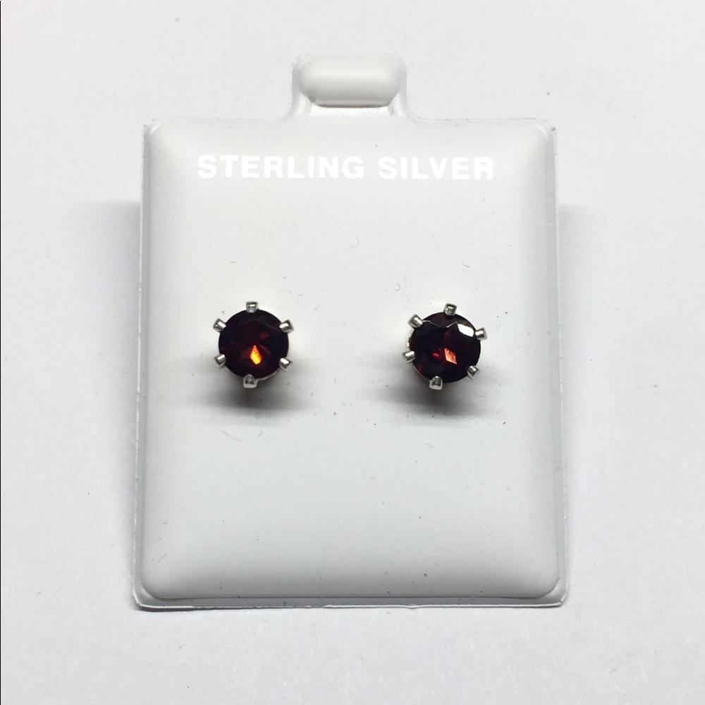 Natural 6mm garnet Sterling silver stud earrings